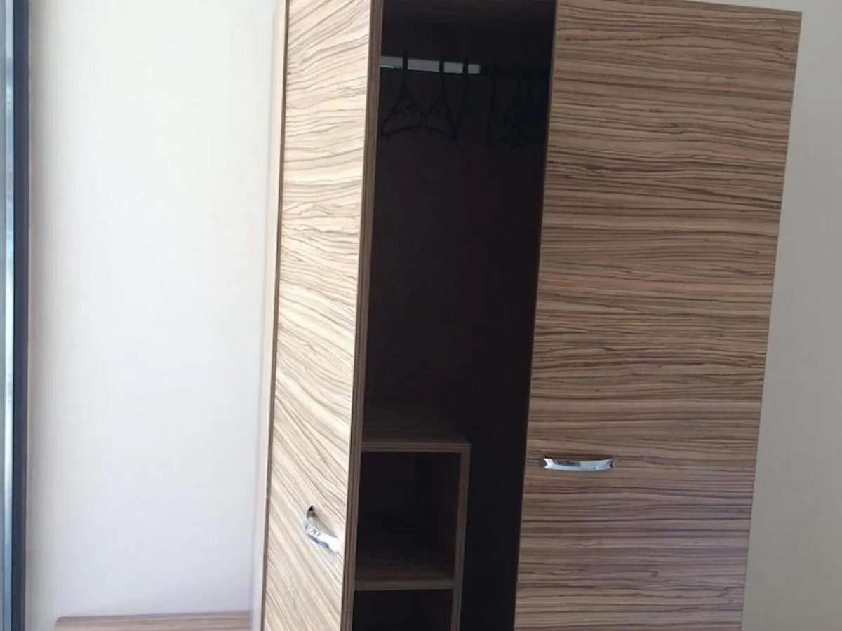 Flower Street Provides Accommodations With Free Wifi, Air Conditioning Солнечный берег Дом отдыха